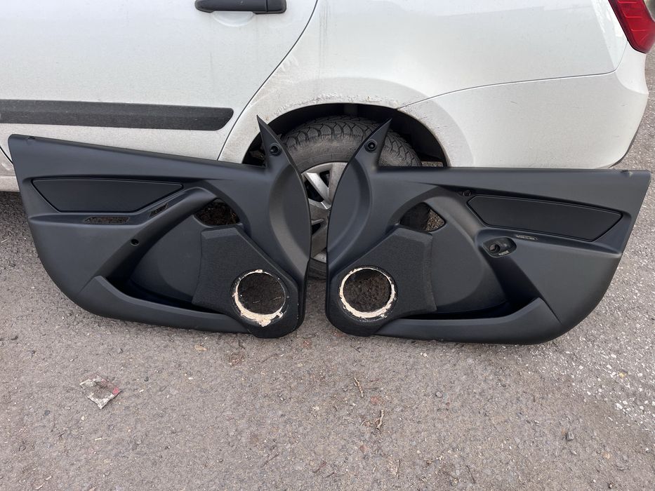 Продам двернве карты с подиумами на гранту