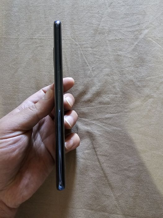 Huawei mate 20 pro 6GB RAM 128GB