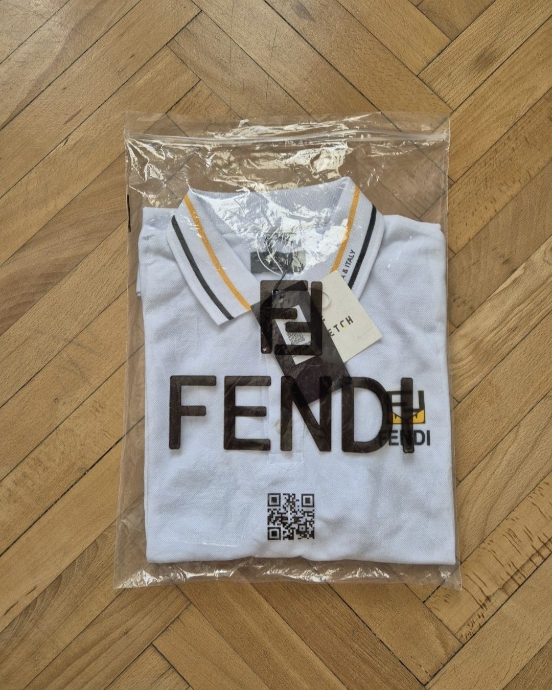 РАЗПРОДАЖБА! Оригинална поло тениска Fendi - Размер Л - 100% памук