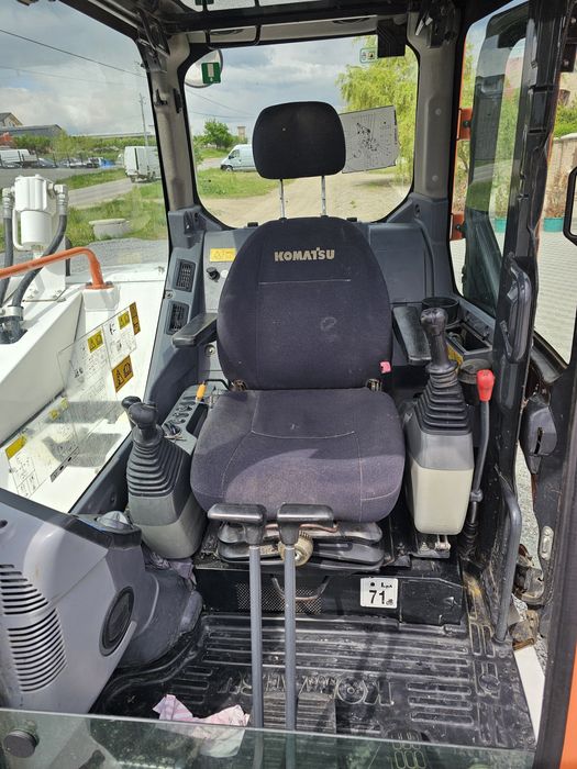 Excavator komatau pc 88