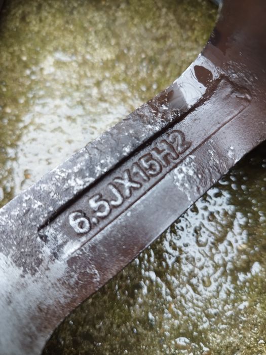 Vând jante cu cauciucuri r15,