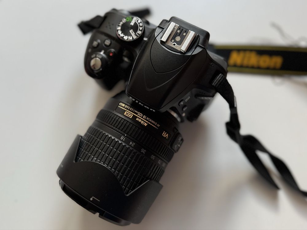 Фотоапарт Nikon D3300 +обектив Nkkor 18-105 mm