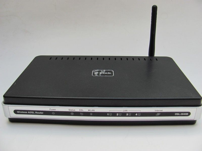 Router wireless DSL-2640B, folosit 1 luna , ca nou, oferta pret