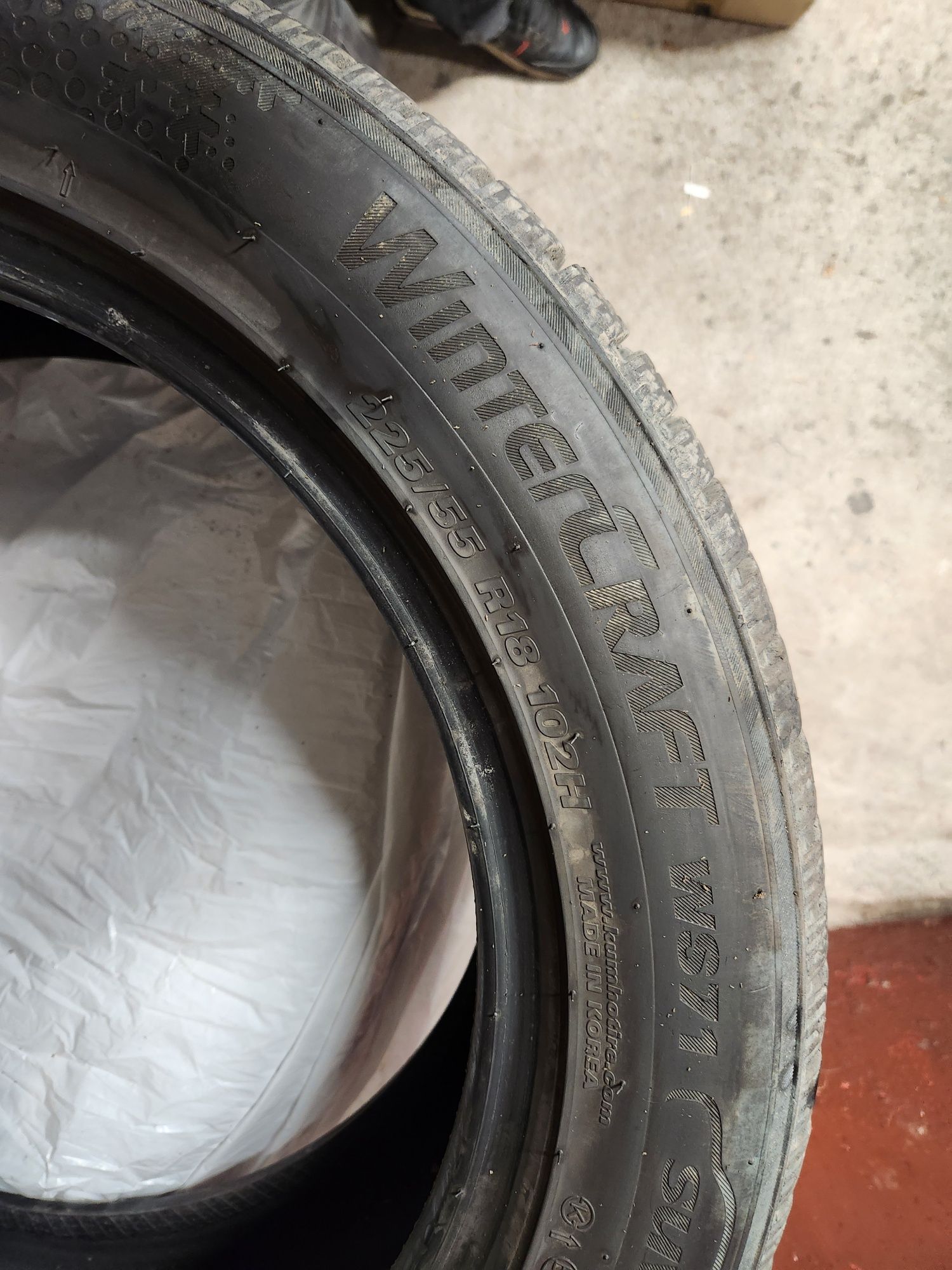 Зимни гуми Kumho 225/55/R18 4 бр.