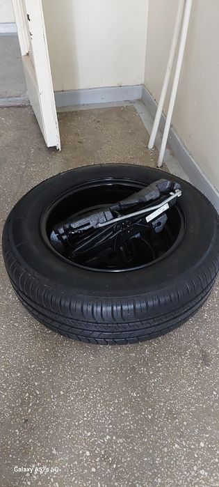 Vind rota rezerva nefolosita cu cauciuc Michelin  195/65 R 15