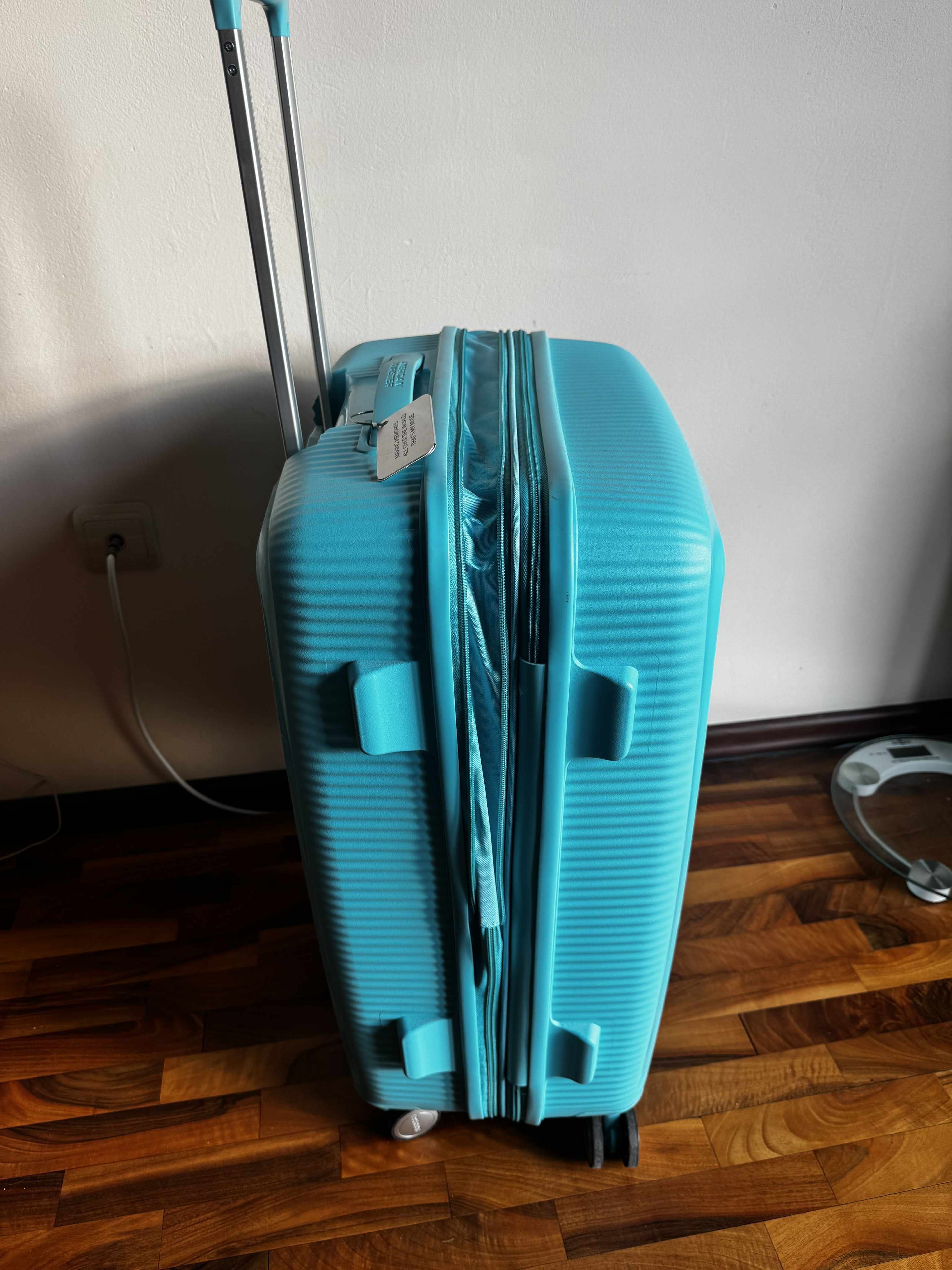 Куфар American Tourister SoundBox 77 cm куфар