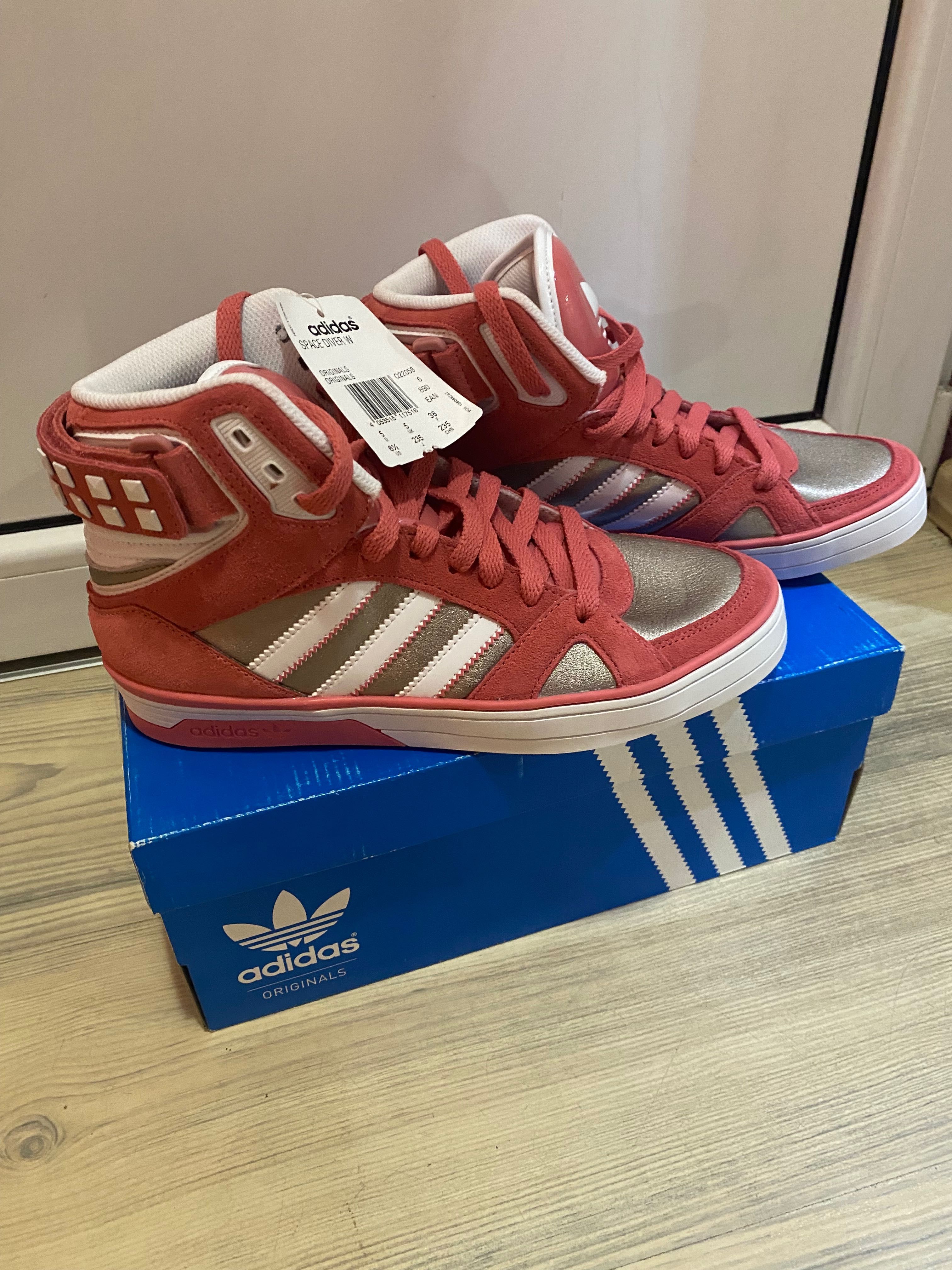 Кецове adidas- дамски