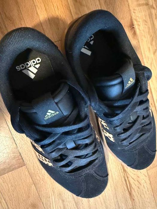 Маратонки Adidas женски, 39-40 номер - носени 5 пъти (леко умалени)
