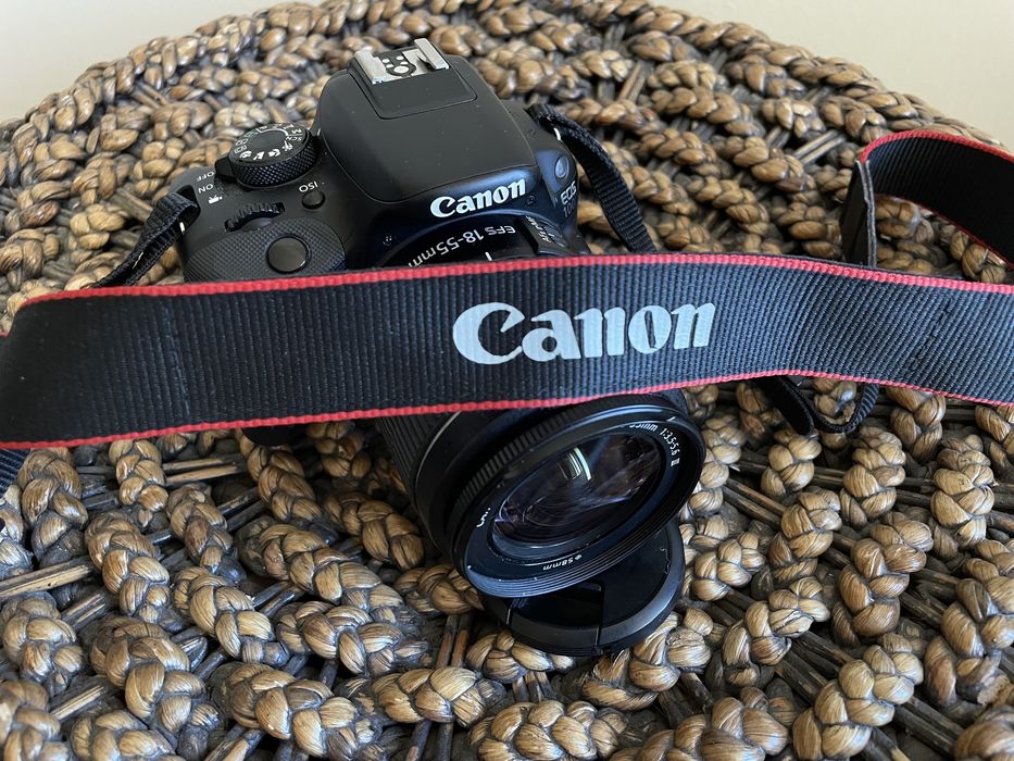 Фотоапарат Canon eos 100D