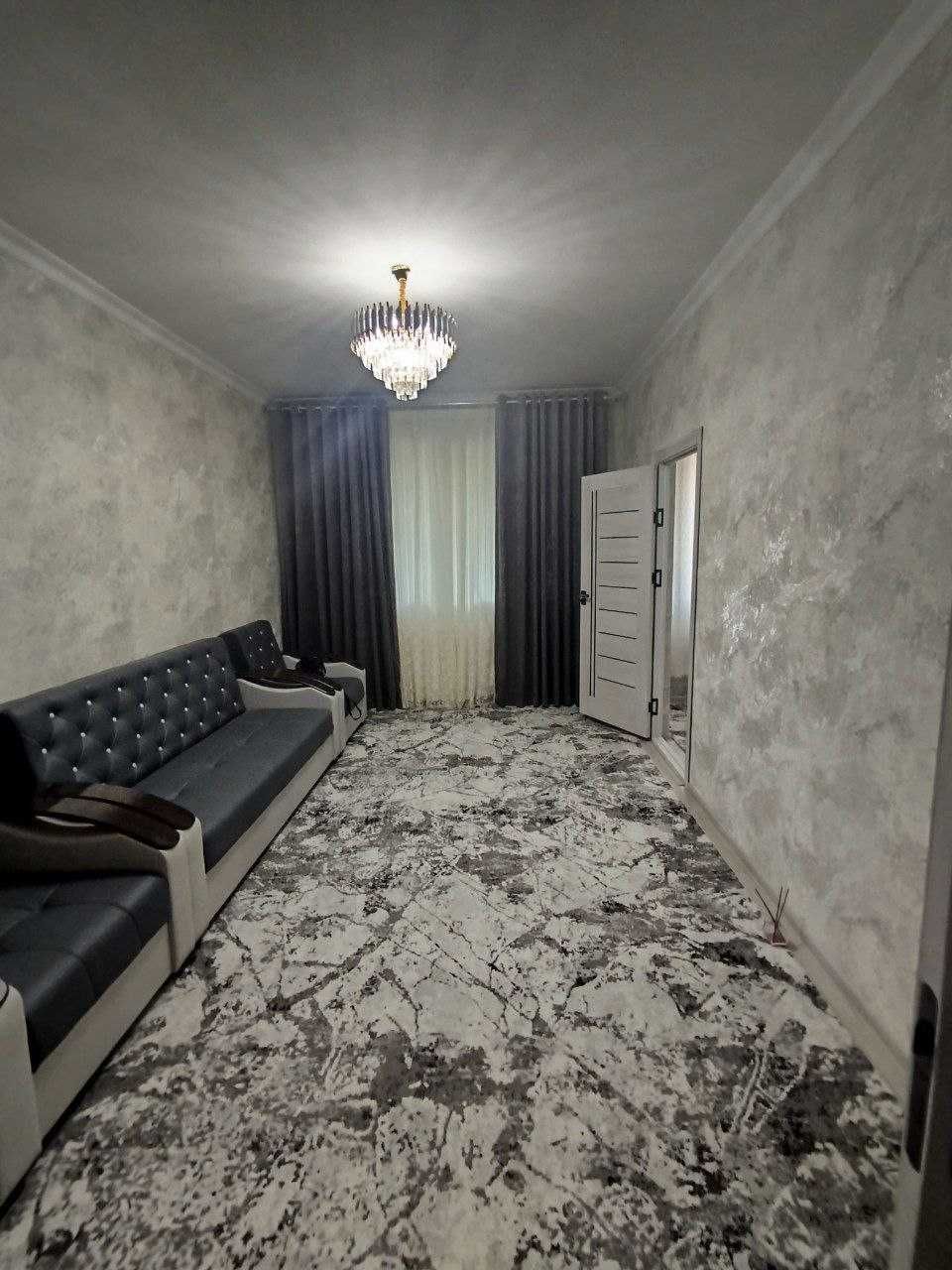 Чиланзар - 9 КВ Орр РОВД
Комнат 2³/2/4
Площадь м²54 балкони 1.5/6