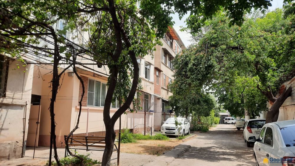 Продаётся 3-комнатная квартира рядом с аэропортом (олтинводий)