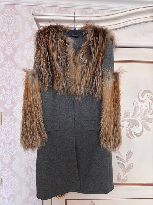 Оригинално палто Fendi