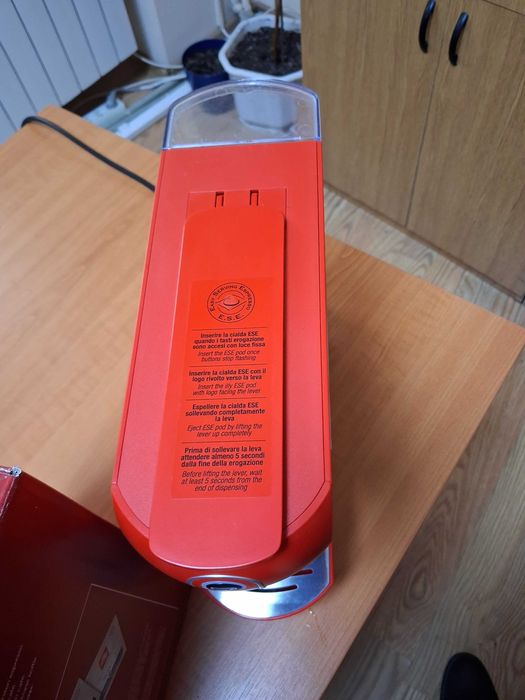 Кафемашина ILLY с кафе дози E.S.E PODS в гаранция