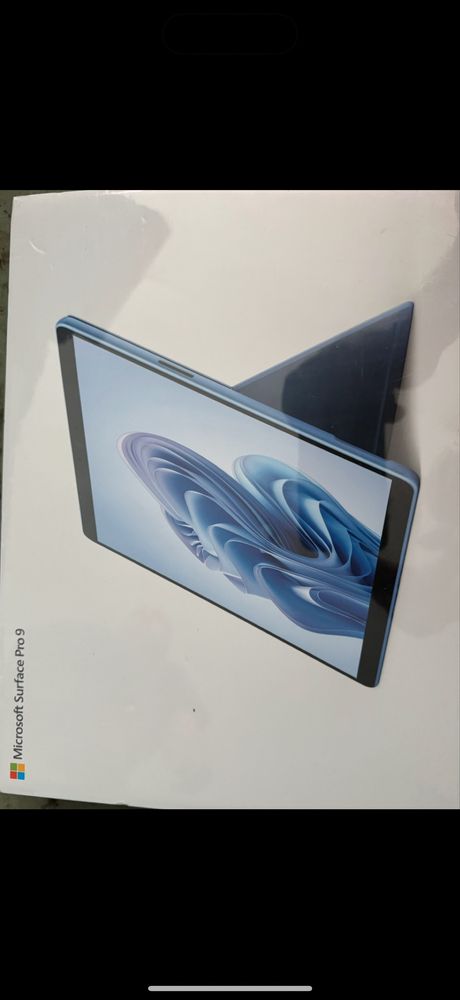 Microsoft Surface Pro 9 i5 12th 8gb 256 Sigilat