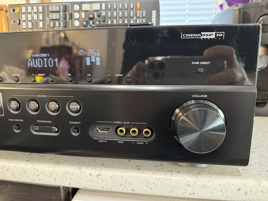 Yamaha RX-V671 resiver
