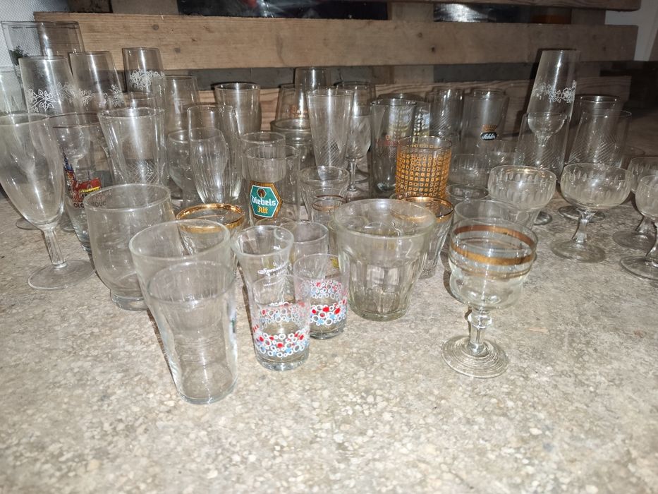 Pahare din sticla - diferite dimensiuni, diferite modele