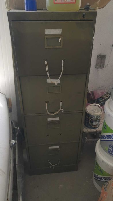 ocazie  fiset metalic cu 4  sertare metal  / rollbox cu 3 sertare