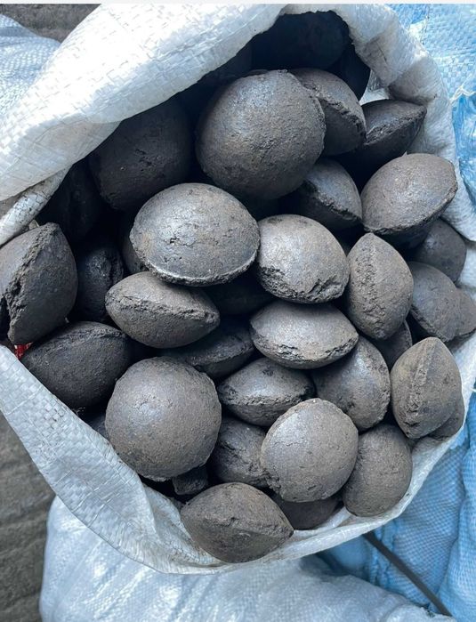 Brichete cărbuni 30 lei sacul de 20kg
