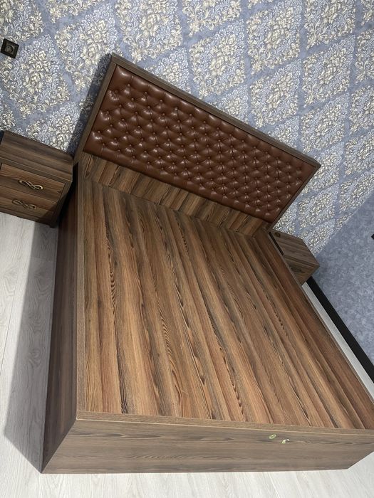 Двух спальная кравать