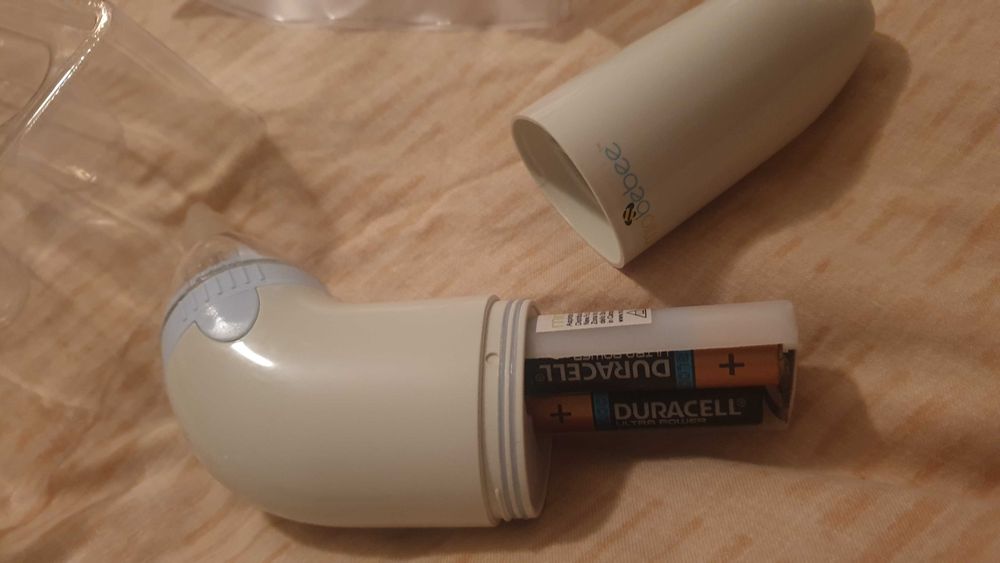 Помпичка за почистване на носа за бебе.