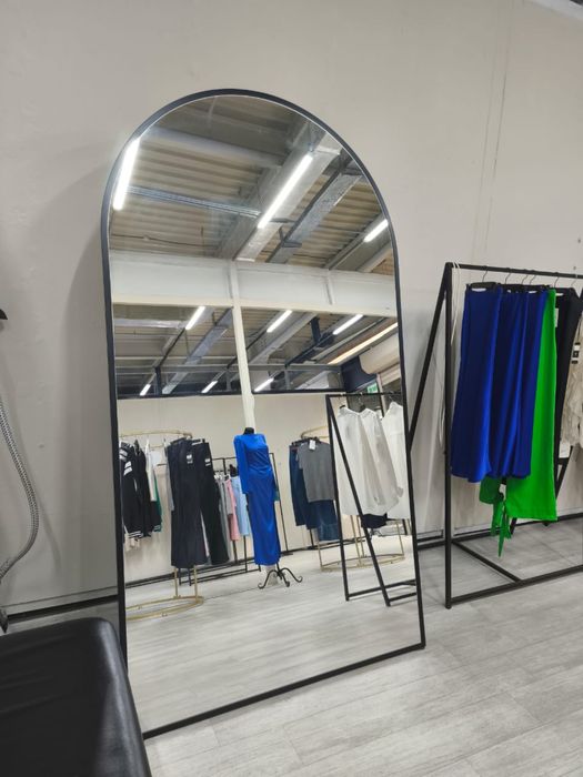 Стойки , рейлы , стеллажи , торговое оборудовние .