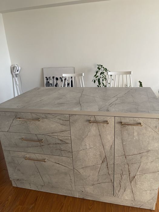 Остров для кухни/офиса