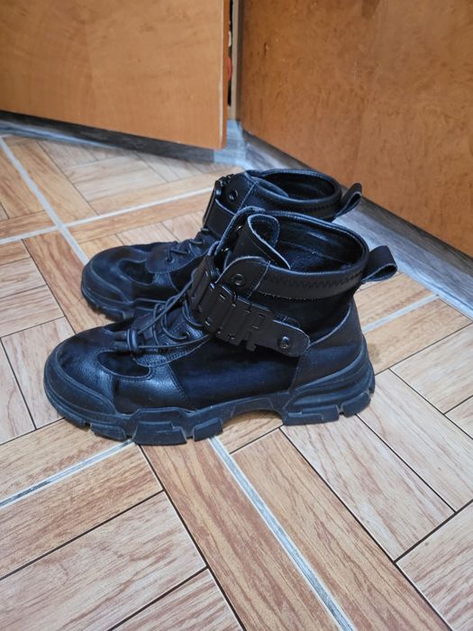 Ботинки сапоги продам