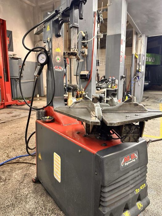 Демонтаж машина за гуми M&B ITALY