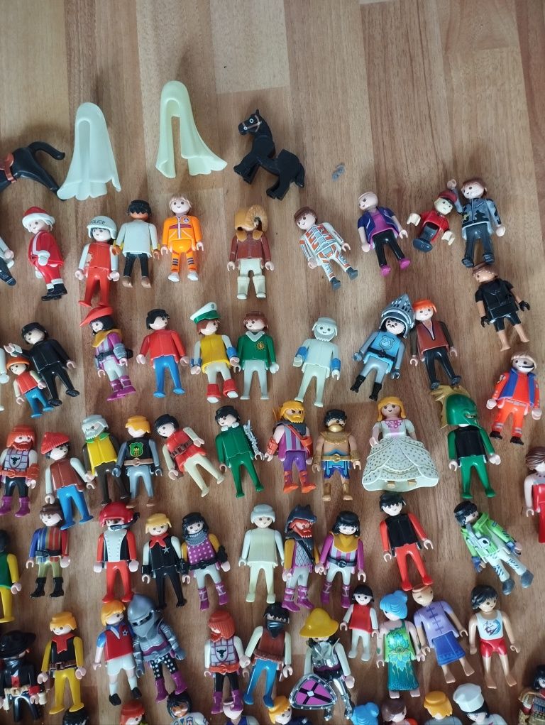 Figurine Playmobil și accesorii