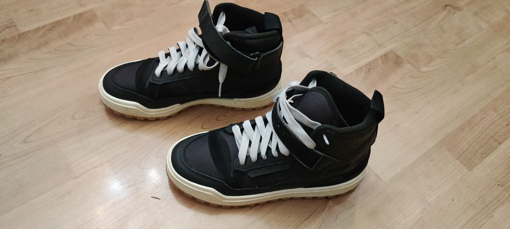 Високи зимни кецове adidas номер 38-39