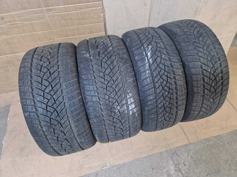 4 Goodyear R18 225/45/-255/40
спорт пакет зимни гуми 
DOT3519