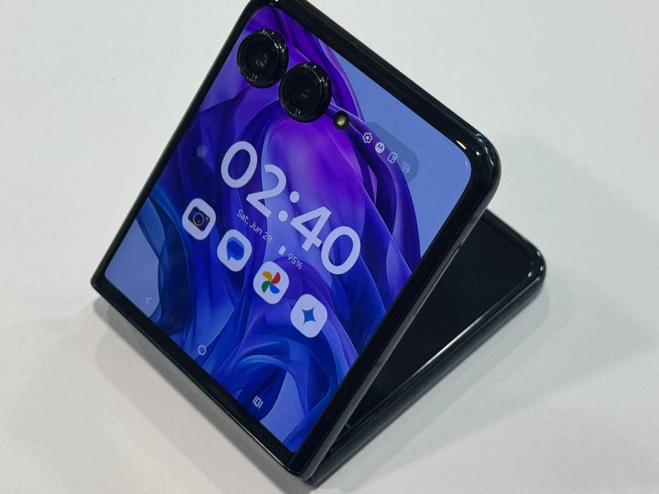 Motorola Razr 50 Ultra 5G 512GB 12GB RAM Dual