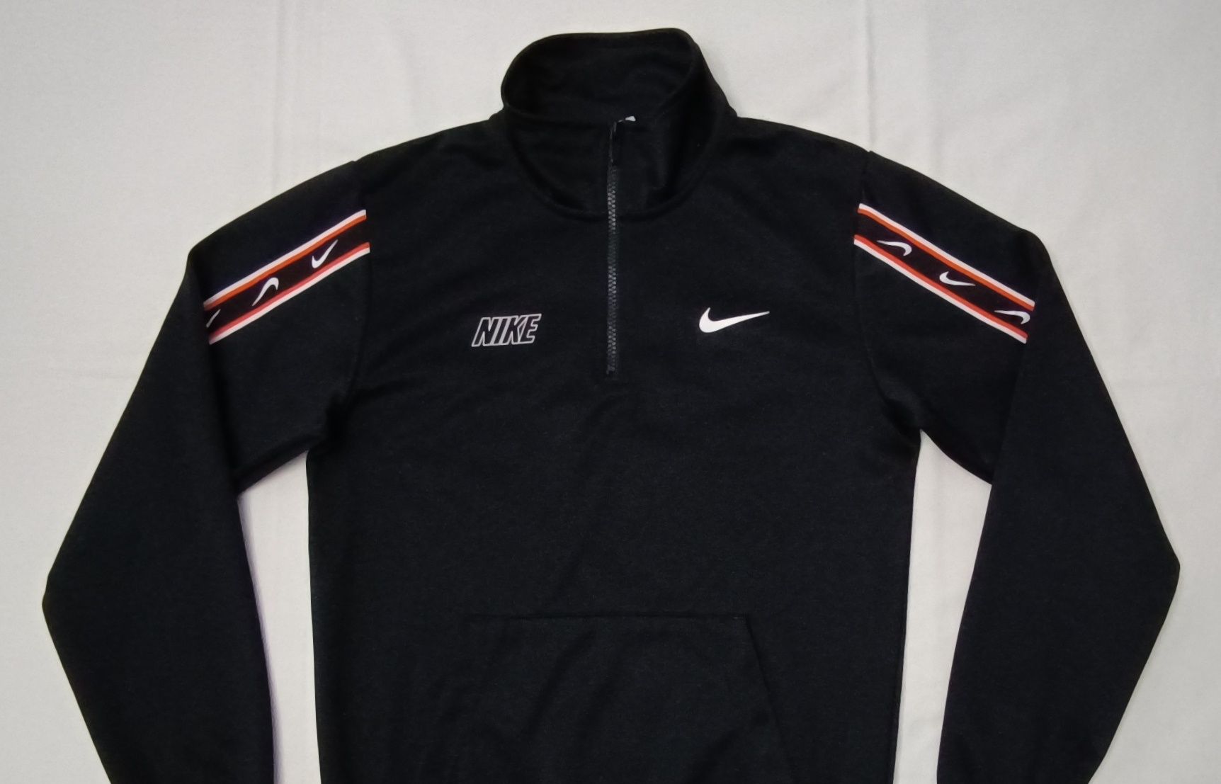 Nike Sportswear Repeat Sweatshirt оригинално горнище XS Найк суичър