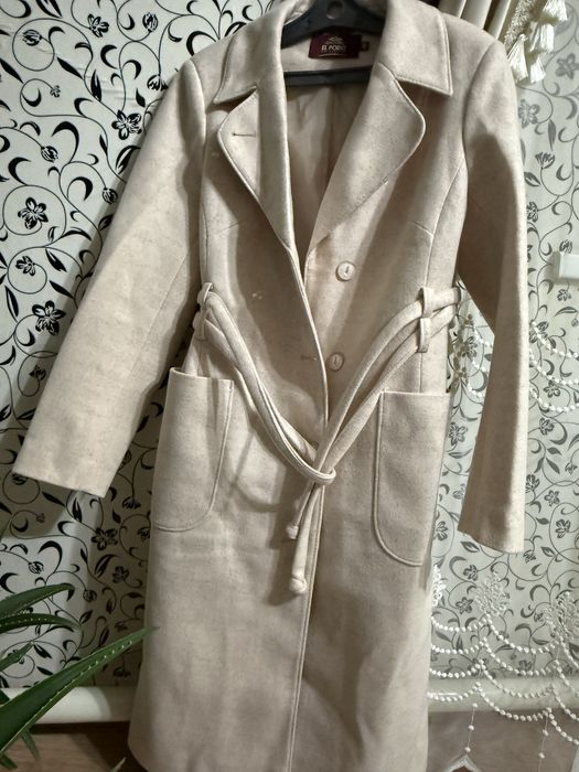 Пальто натуралька 44-46