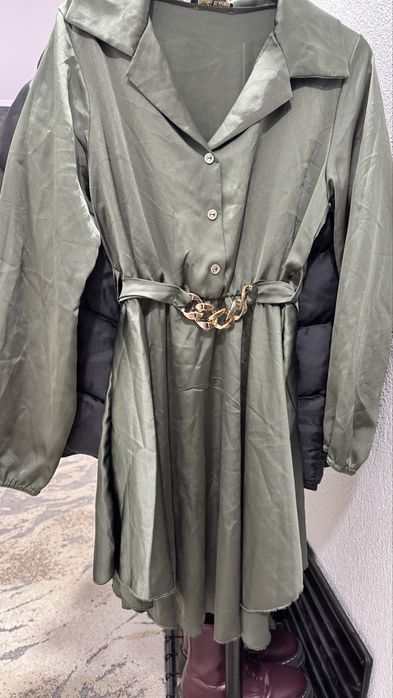 Сатенена туника в зелен цвят