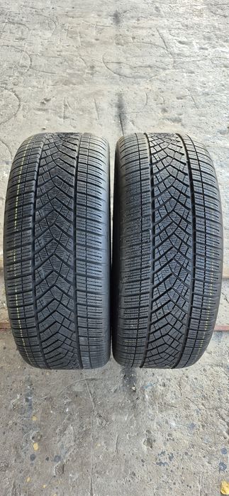 2 anvelope iarna Goodyear 255/50/21,dot 2022.Pretul este pe bucata.
