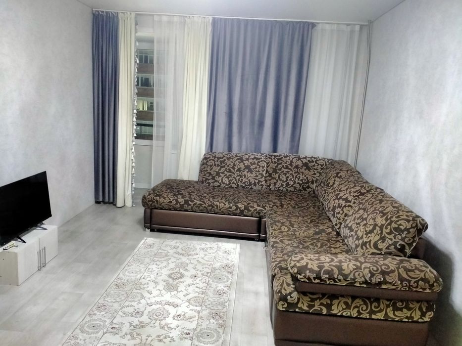 Угловой диван, производство: Беларусь, на пружинах, велюровый материал