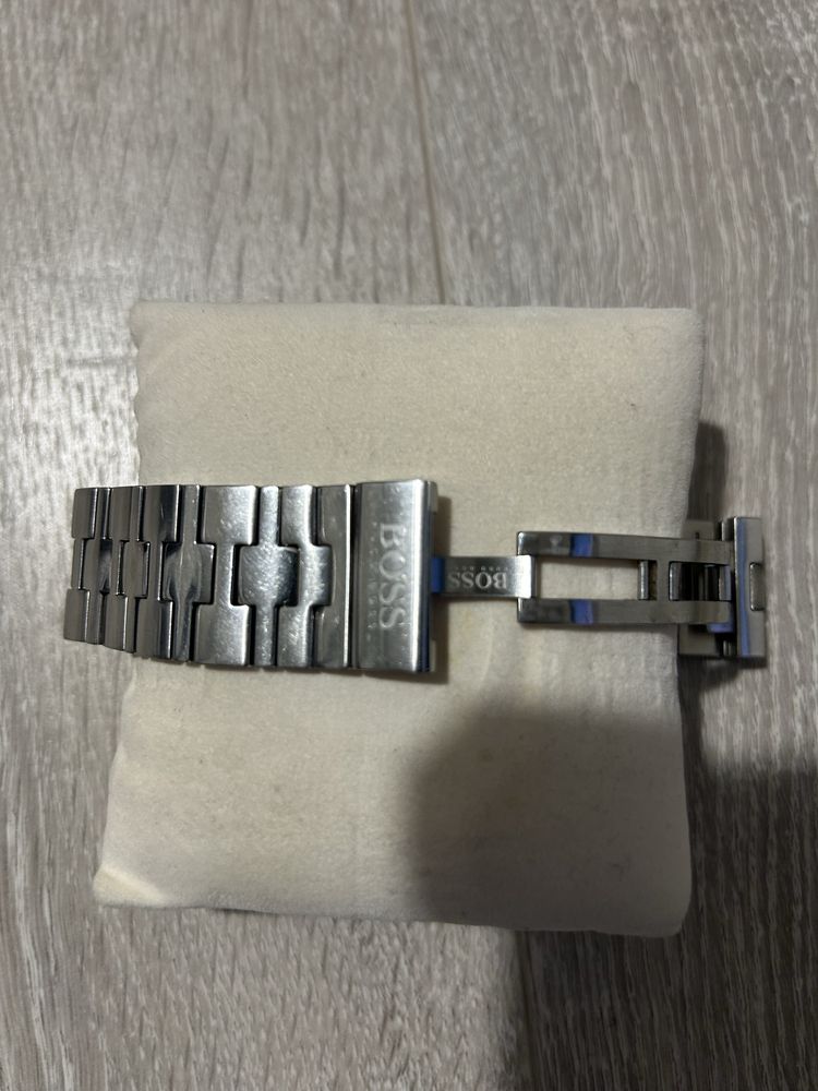 Часовници Hugo boss и Seko 5