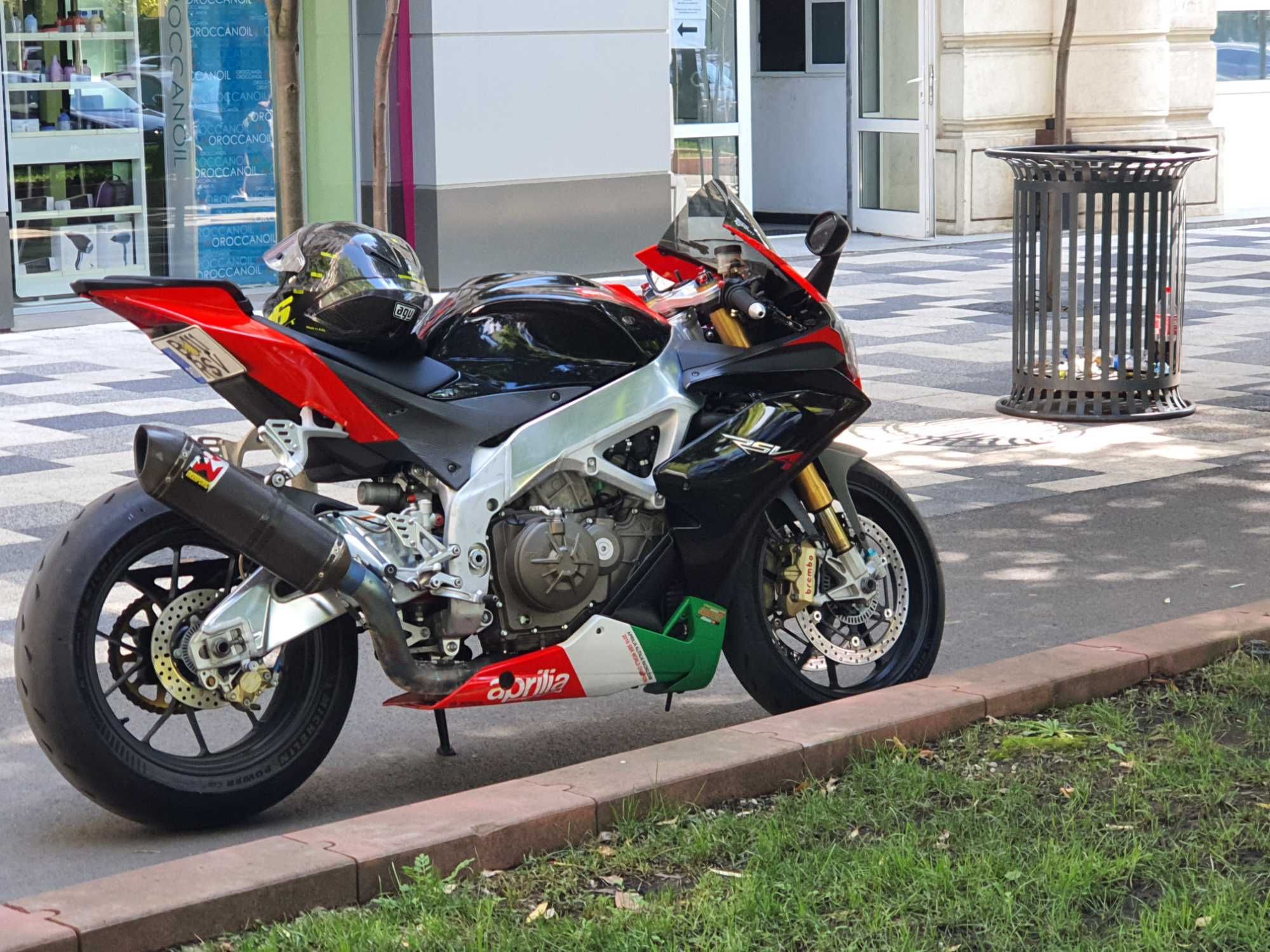 Aprilia RSV4 Factory APRC