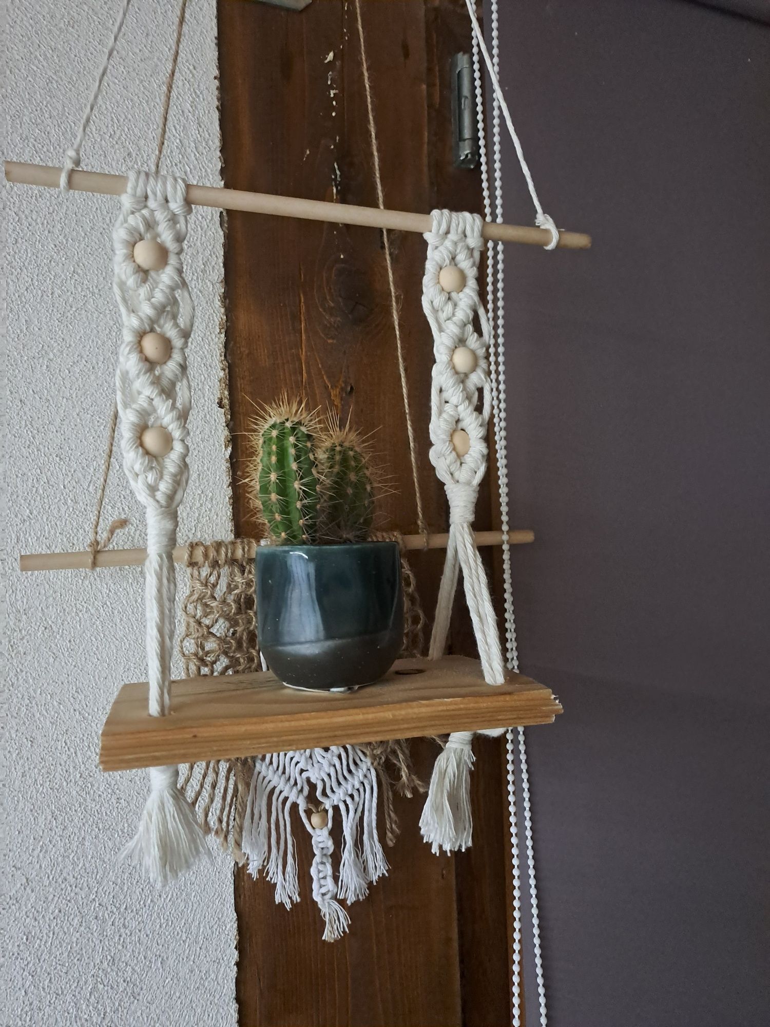 Vând decoratiuni handmade macrame