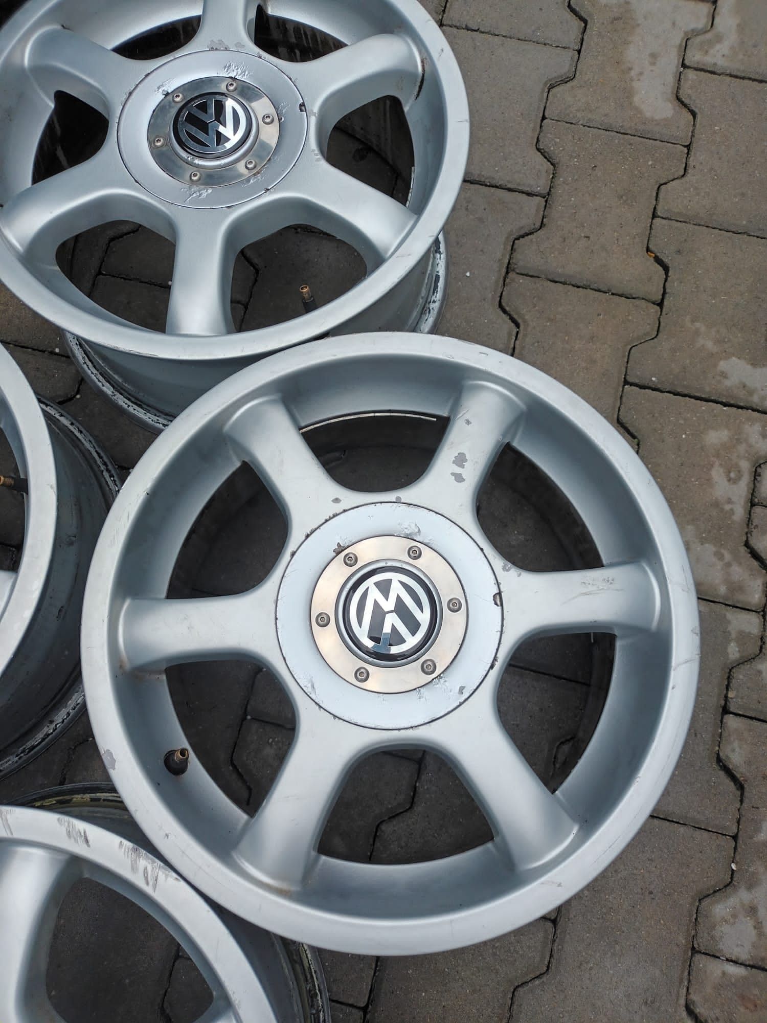 4jante 5x112 R15 w passat golf 5.6.7.plus.turan.sharan.jeeta.caddy