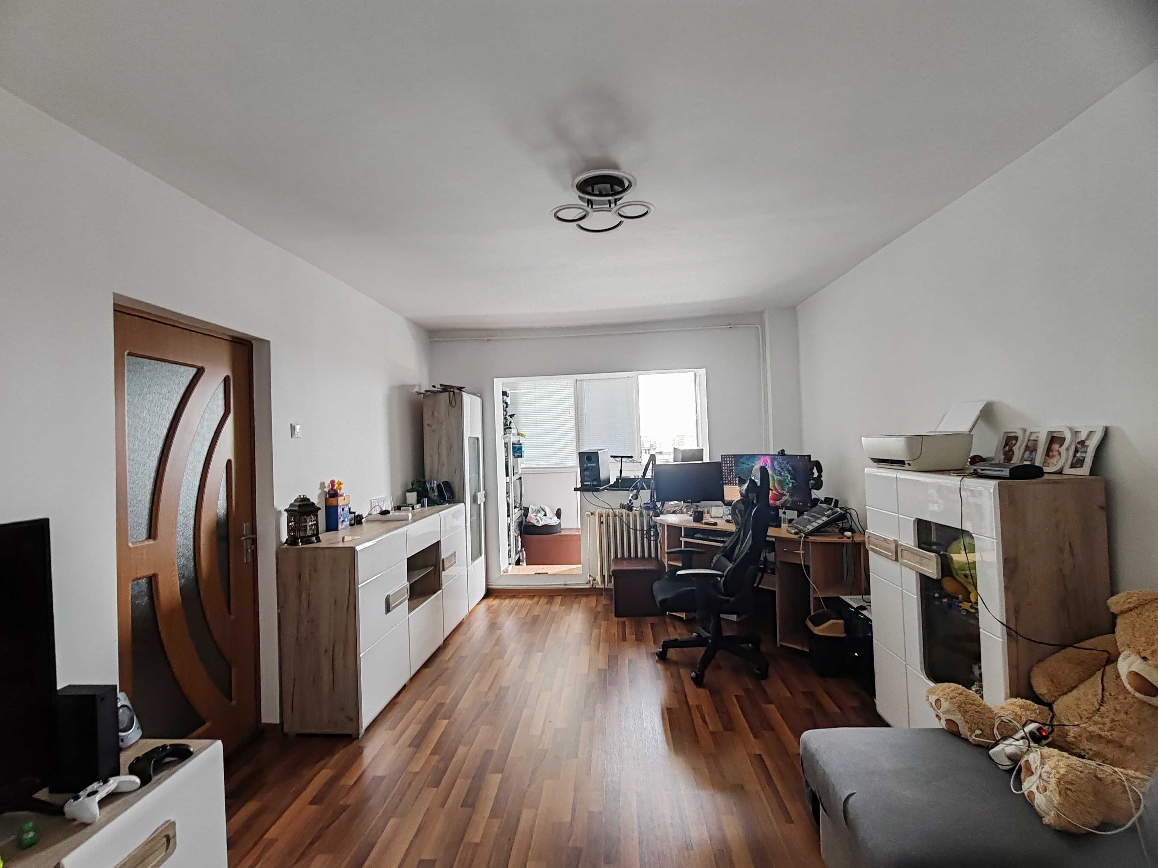 2 Camere, Decomandat. Centrală, An '82, Reabilitat, Mobilat-Utilat