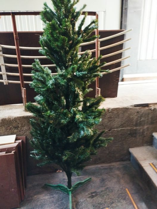 Елка искусственная