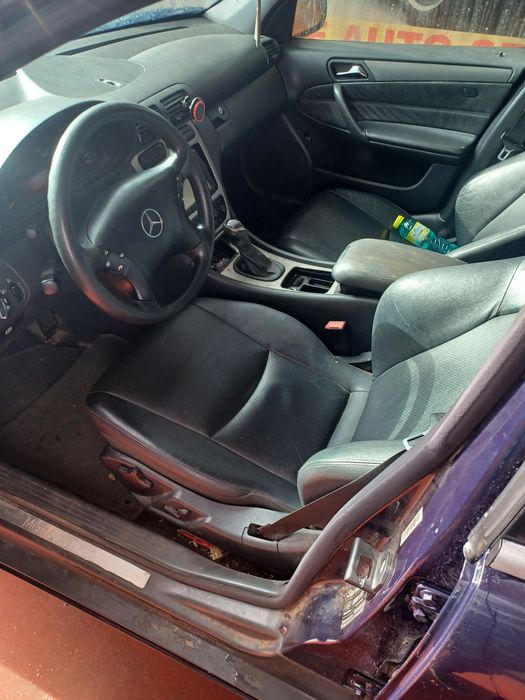 Vând mercedez c clas 1.8 benzină