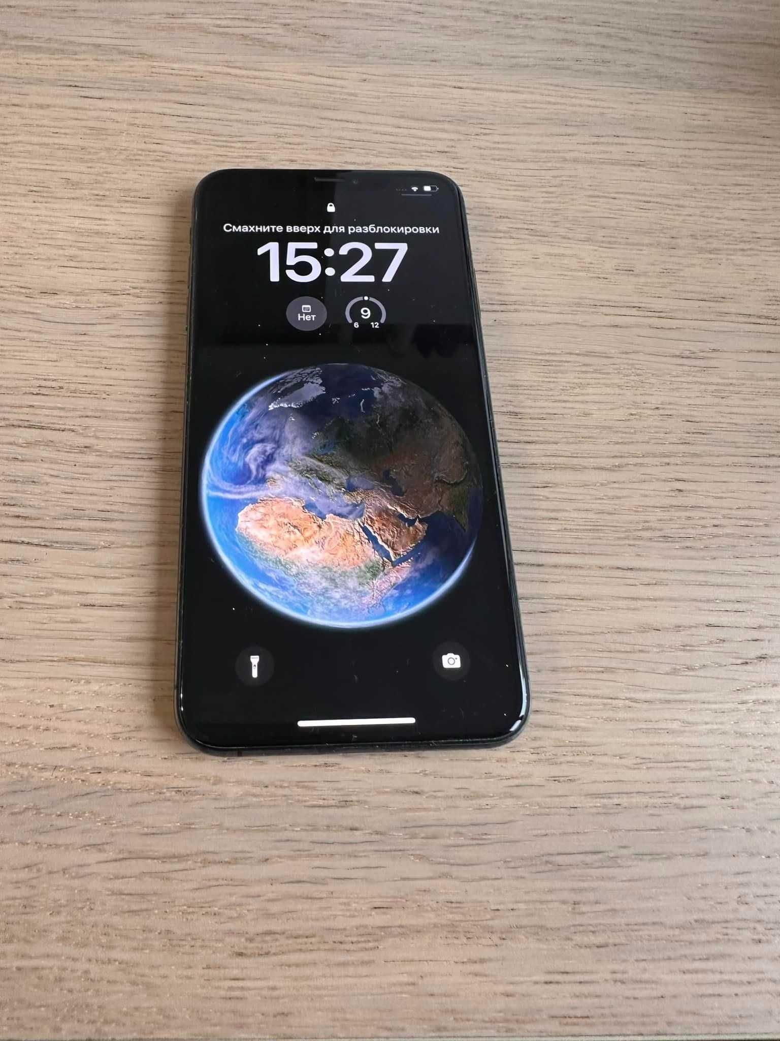 Продавам IPhone XS Max , в отлично състояние