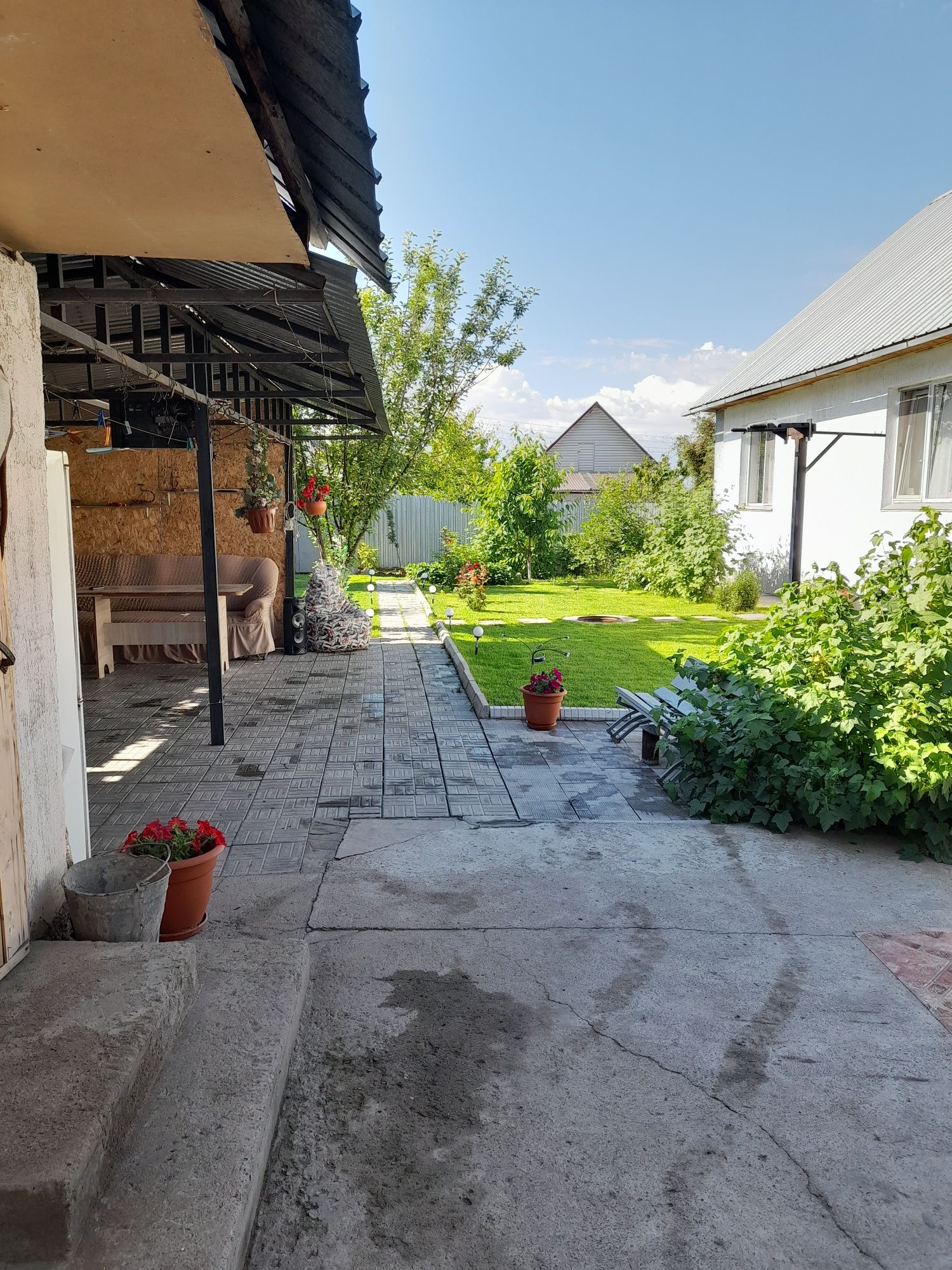Продам 2 дома на одном участке