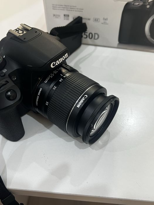 Фотоапарат CANON EOS 850D и обектив CANON 18-55mm