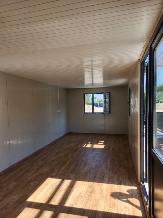 Vand containere modulare 6x2,4 o usa un geam 2.799€