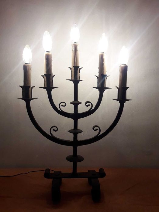 Veioza din fier forjat cu cinci brate