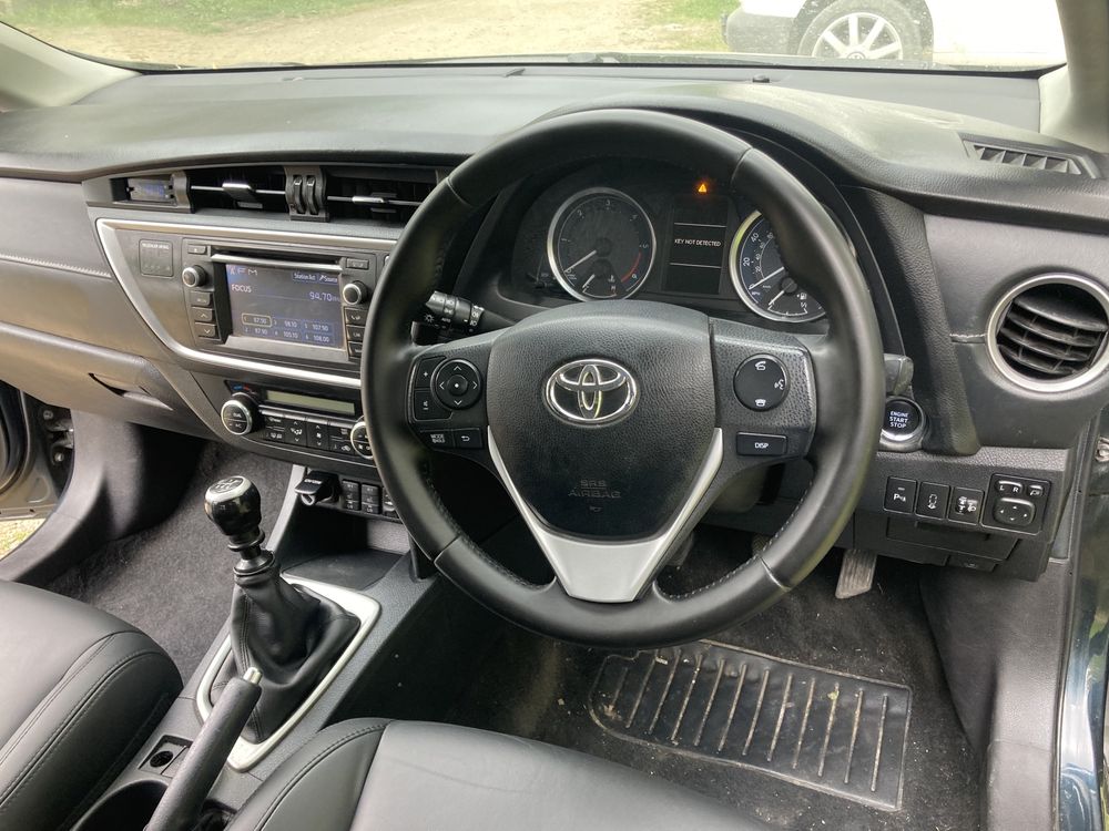 Тойота Аурис//Toyota Auris 1.4D4D 90кс/НА ЧАСТИ/